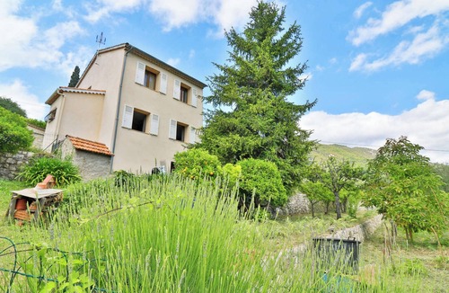 Le Bar-sur-Loup Apartment | Homerez - Charming apt - Le Bar-sur-Loup