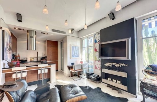 Les Baumettes Apartment | Homerez - Charming seafront apartment in Nice 60 m² with private terrace