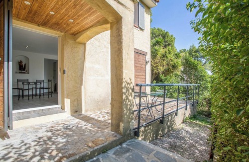 Hyeres Apartment | Homerez - Comf. Apart Hyères