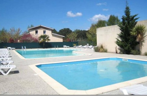 Hourtin Port House | Homerez - Nice house for 6 ppl. with shared pool and terrace at Hourtin