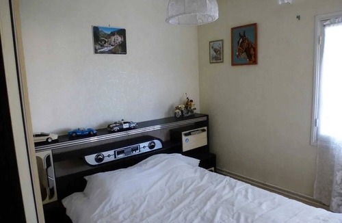 Saint-Andre-de-Lidon House | Homerez - Spacious house for 8 ppl. at Saint-André-de-Lidon
