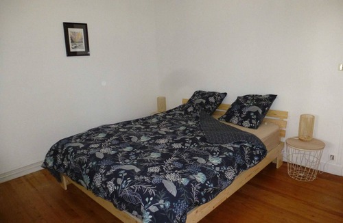 Saint-Andre-de-Lidon House | Homerez - Spacious house for 8 ppl. at Saint-André-de-Lidon