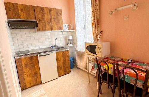 Neris-les-Bains Apartment | Homerez - Studio in Néris-les-Bains