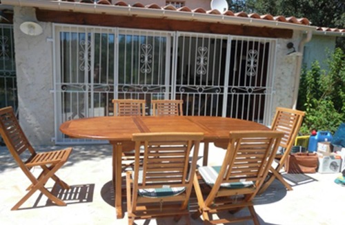 Besse-sur-Issole Villa | Homerez - Villa in Flassans