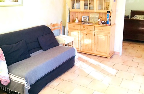 Fayence Villa | Homerez - Villa for 4 ppl. with swimming-pool, garden and terrace at Fayence