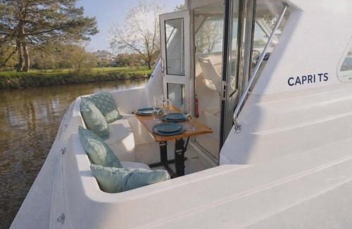 Guipry-Messac Boat Rental | Horizon Vilaine, Logement insolite, Bateau à quai