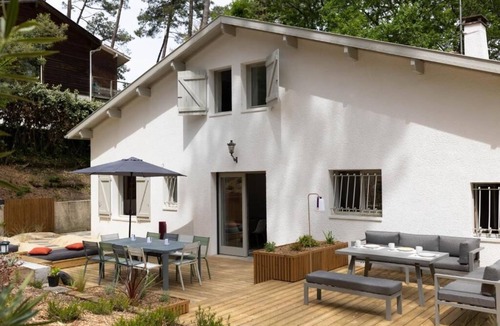 Soorts-Hossegor Villa | Hossegor, quiet, beautiful villa for 10 pool and garden!