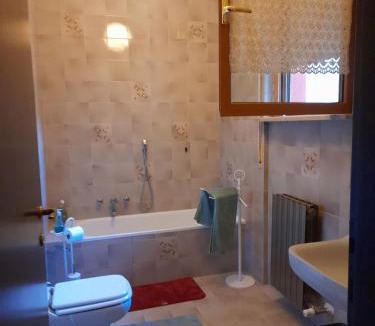 Carnate House | Host&Home