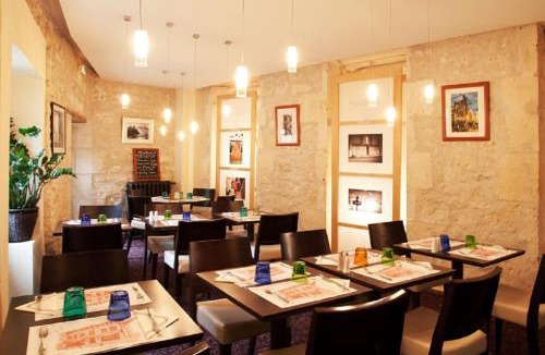 Jonzac Hotel | Hostellerie du Coq d'Or