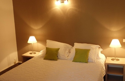 Saint-Vallier-de-Thiey Hotel | Hotel le Préjoly
