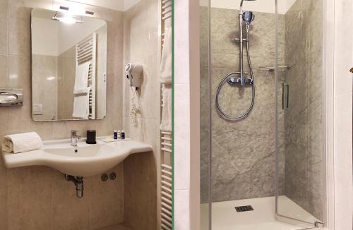 Oderzo Hotel | Hotel Villa Dei Carpini