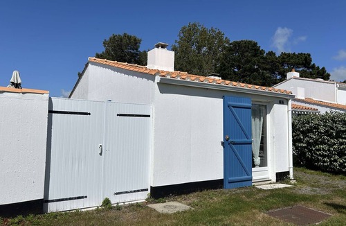 Bretignolles-sur-Mer House | House 2 rooms in Bretignolles-sur-Mer, 4 people, pool