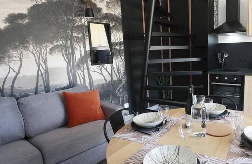 Doue-la-Fontaine House | House 4 pers clim closed courtyard & parking near Bioparc Doué La Fontaine & Loire