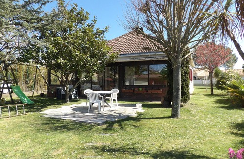 Tharon-Plage House | House 400 m from the beach and port, 5 people