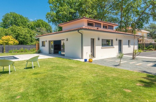 Pessac House | House between Bordeaux and the beach