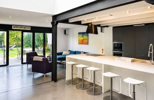 La Rochelle House | House for 11 people with a pool in La Rochelle