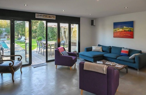 La Rochelle House | House for 11 people with a pool in La Rochelle