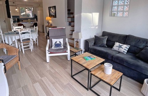 Sainte-Maxime House | House for 4 people – Air conditioning – Terrace – WiFi – Near town center and shops –.