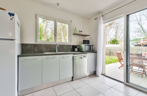 Ares House | House for 6 -Pool - 150m from the beach in Arès