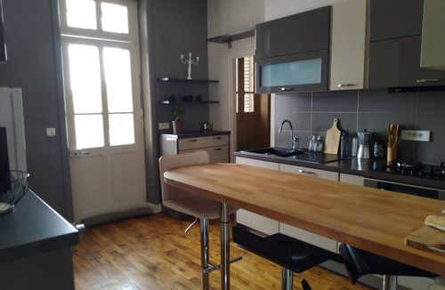 Brive-la-Gaillarde Bed & Breakfast | House