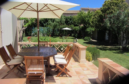 Saint-Tropez City Centre House | House, greenery and pool in the heart of Saint-Tropez.
