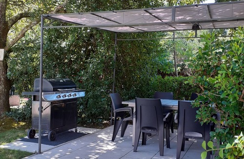 Saint-Aubin-de-Medoc House | House near Bordeaux and the Médoc. Available July 4–18 and August 22–29