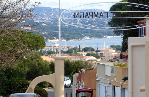 Cogolin House | House on the Gulf of Saint Tropez with a view of Grimaud