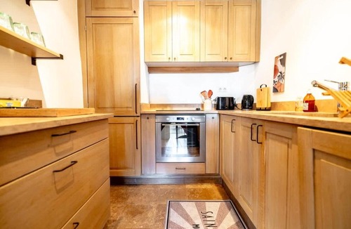Old Town House | House Portail l Vintage, Central l Shellter Rentals