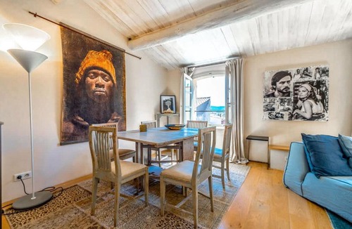 Old Town House | House Portail l Vintage, Central l Shellter Rentals