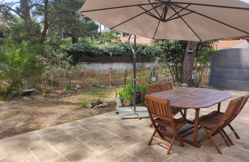 L'Epine House | House under the pines, 300 m from the beach