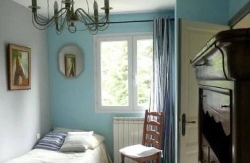 Saint-Vallier-de-Thiey Apartment | House / Villa - Saint-Vallier-de-thiey