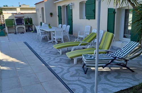 Saint-Hilaire-de-Riez House | House with Private Heated Pool, Near Beach and Forest