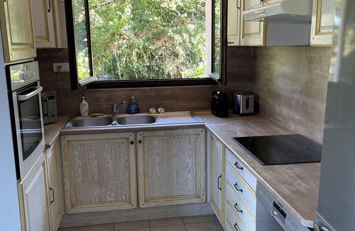 Saint-Pierre-de-Curtille House | House with panoramic lake view, 2 steps from the beach