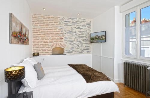 Downtown Angers Apartment | Hyper Centre Rue Valdemaine