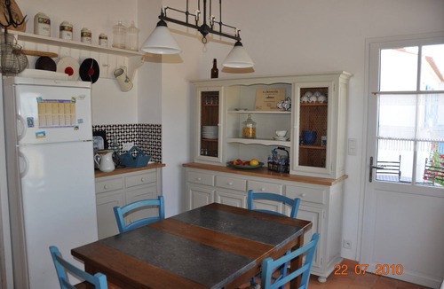 Barbatre House | Ideally located, contemporary house on the dune and sea view