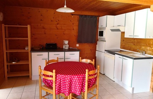 Saint-Genies Ski Chalet | In the Périgord Noir, between Sarlat and Montignac, comfortable chalet* in a peaceful setting