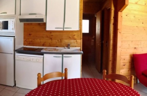 Saint-Genies Ski Chalet | In the Périgord Noir, between Sarlat and Montignac, comfortable chalet* in a peaceful setting
