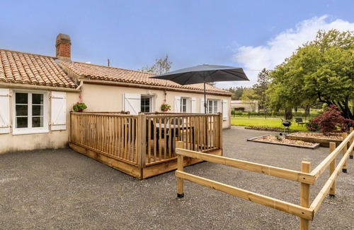 Bourgneuf-en-Retz Cottage | Independent Cottage with Garden and Wifi, 12 km from Beaches