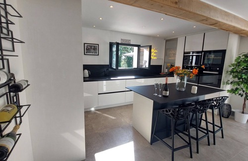 Roquefort-les-Pins Villa | JdV Holidays Villa Hellébore, newly-refurbished, walking to village and shops
