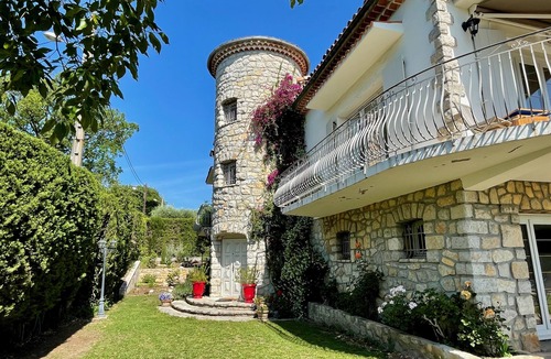 Valbonne Villa | JdV Holidays Villa Clématite, 4 Bedrooms, A/C & Pool, Within Walking of Village