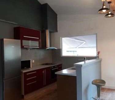 Saint-Bonnet-sur-Gironde Apartment | Julie