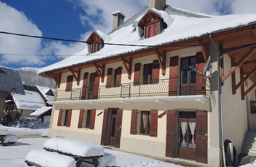 Saint-Colomban-des-Villards Apartment | Just 5 minutes from the Domaine des Sybelles! Fully equipped apartment with view.