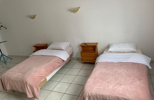Thivars Hotel | Kangourou a moustache