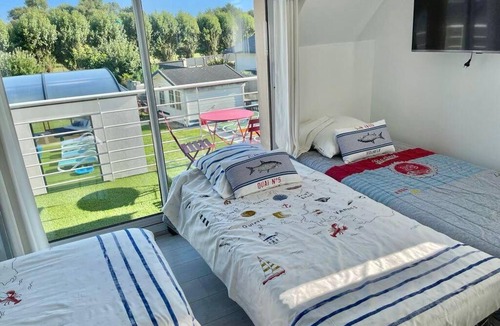 Etel Other | KEROMER LARGE VILLA WITH CAPACITY FOR 30 PEOPLE WITH LARGE SWIMMING POOL AND GARDEN