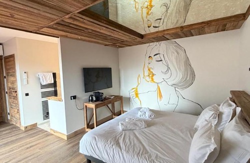 Saint-Jean-dʼArvey House | L'évasion