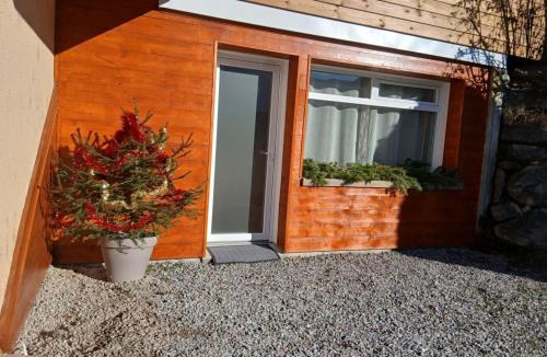 Saint-Martin-sur-la-Chambre Apartment | L'Amandier