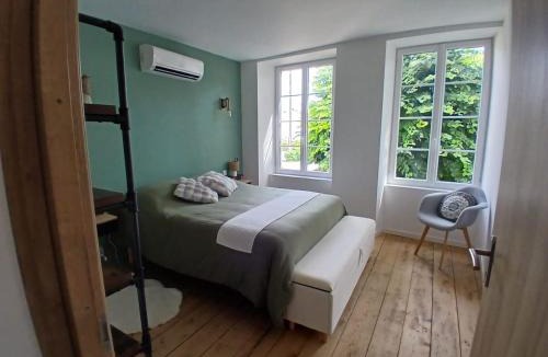 Mauze-sur-le-Mignon House | L'Aparté du Doué à Mauzé sur le Mignon