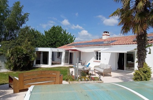 Challans Bed & Breakfast | L'eden naturiste spas