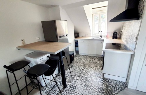 Brive-la-Gaillarde Apartment | L'Efficient Aparthotel: Charming Accommodations in Brive