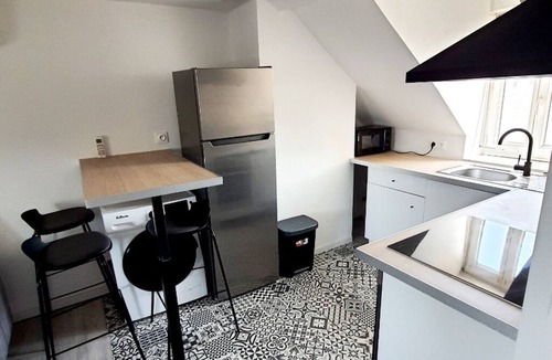 Brive-la-Gaillarde Apartment | L'Efficient Aparthotel: Charming Accommodations in Brive